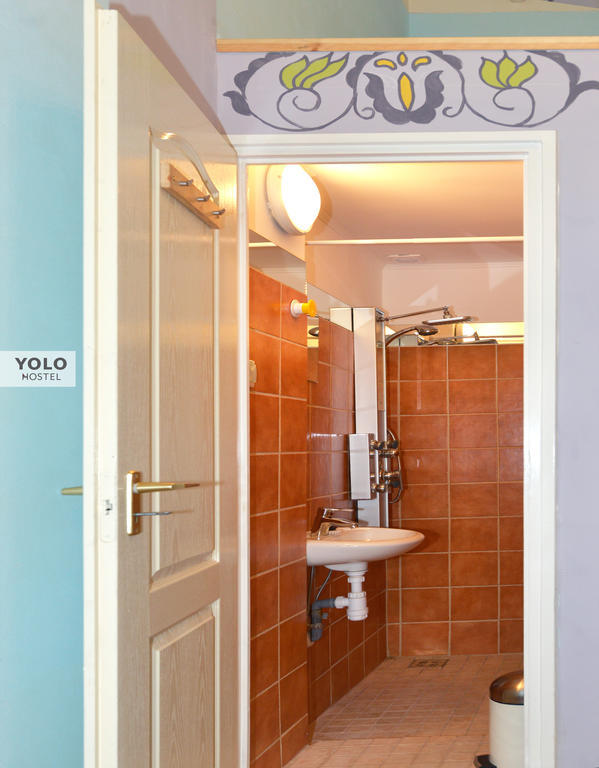 Yolo Hostel Будапешт Номер фото