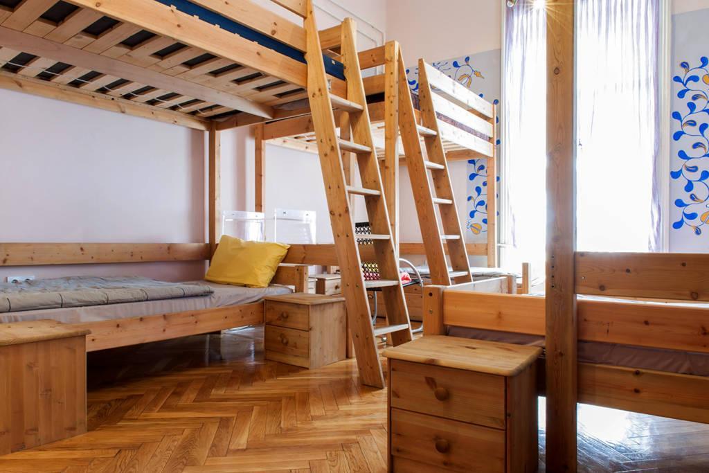 Yolo Hostel Будапешт Номер фото