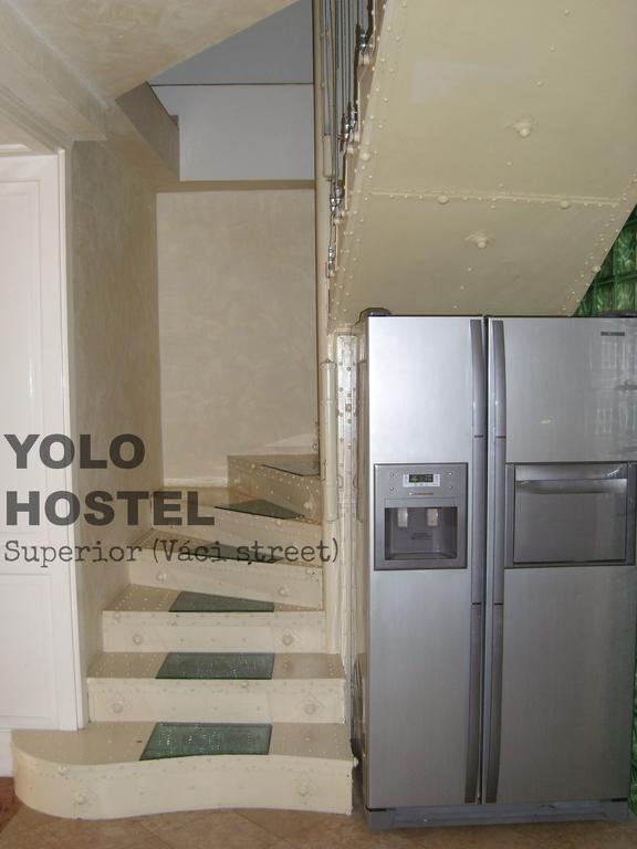Yolo Hostel Будапешт Экстерьер фото