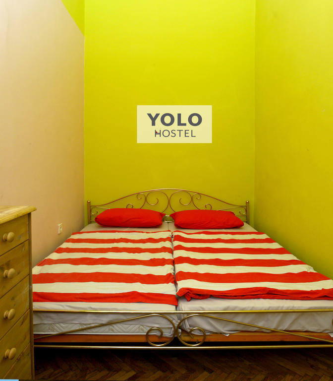 Yolo Hostel Будапешт Экстерьер фото
