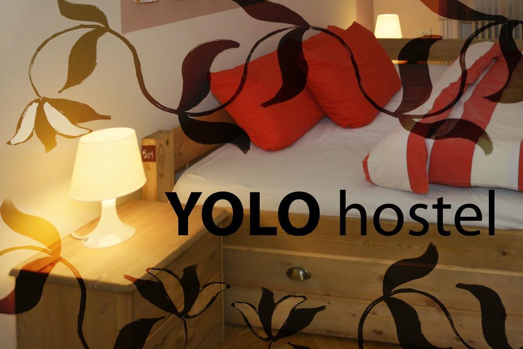 Yolo Hostel Будапешт Экстерьер фото